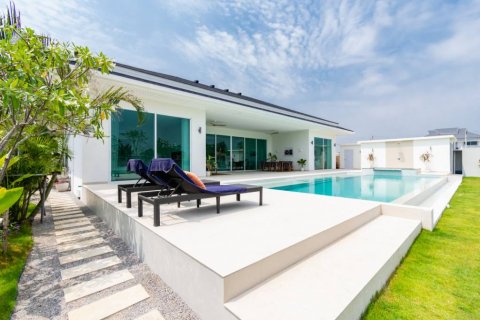 Chalet de 4 dormitorios en Hua Hin, Tailandia № 134614