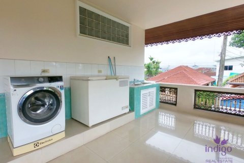 House in Chiang Mai, Thailand 5 bedrooms № 162624 - photo 14