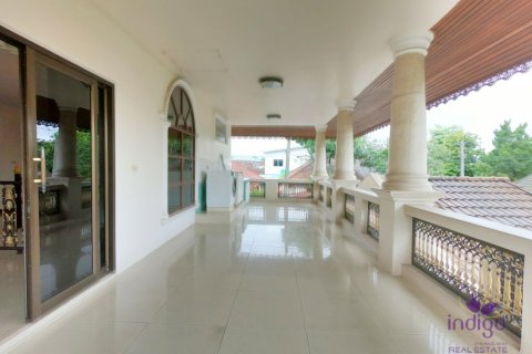 House in Chiang Mai, Thailand 5 bedrooms № 162624 - photo 15