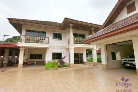 Maison à Chiang Mai, Thaïlande 5 chambres № 162624