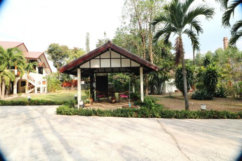 Casa de 4 dormitorios en Udon Thani, Tailandia № 167250 - foto 3
