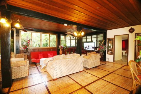 Casa de 4 dormitorios en Udon Thani, Tailandia № 167250 - foto 12
