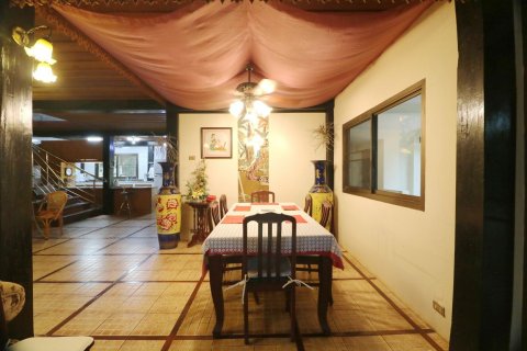 Casa de 4 dormitorios en Udon Thani, Tailandia № 167250 - foto 15