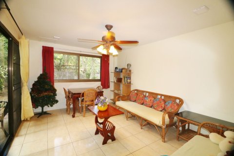 Casa de 4 dormitorios en Udon Thani, Tailandia № 167250 - foto 19
