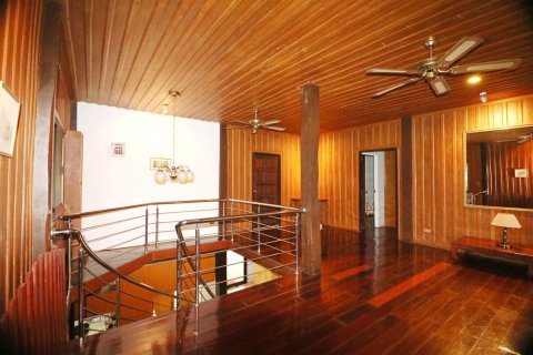 Casa de 4 dormitorios en Udon Thani, Tailandia № 167250 - foto 28