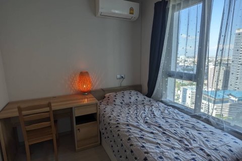 Condominio de 2 dormitorios en Chatuchak, Bangkok, Tailandia № 167254 - foto 2