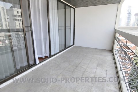 Condominio de 3 dormitorios en Bangkok, Tailandia № 143905 - foto 13
