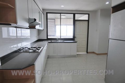 Condominio de 3 dormitorios en Bangkok, Tailandia № 143905 - foto 7