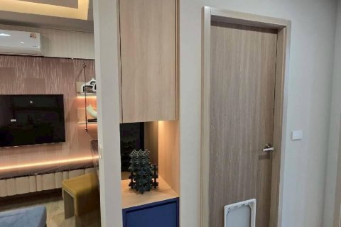 Condominio de 1 dormitorio en Bangkok, Tailandia № 203555 - foto 2