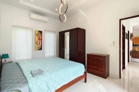Chalet de 3 dormitorios en Hua Hin, Tailandia № 168849 - foto 8