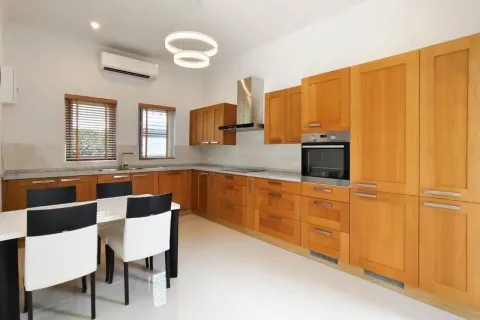 Chalet de 3 dormitorios en Hua Hin, Tailandia № 168849 - foto 4
