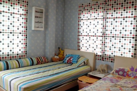 Casa de 3 dormitorios en Chiang Mai, Tailandia № 162629 - foto 15