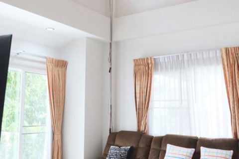 Casa de 4 dormitorios en Chiang Mai, Tailandia № 162635 - foto 15