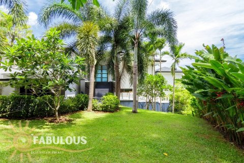 Villa in Patong, Thailand 6 Schlafzimmer № 179805 - Foto 16