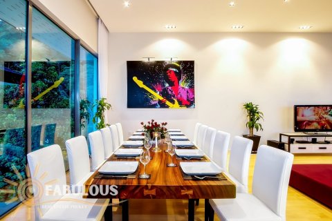 Villa in Patong, Thailand 6 Schlafzimmer № 179805 - Foto 8