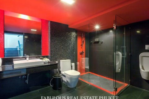 Villa in Patong, Thailand 6 Schlafzimmer № 179805 - Foto 14