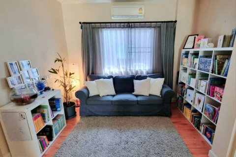 Casa de 4 dormitorios en Saphan Sung, Bangkok, Tailandia № 156816 - foto 3