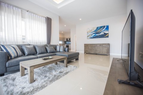 Chalet de 3 dormitorios en Hua Hin, Tailandia № 169978 - foto 5