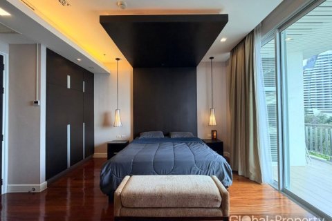 Condominio de 2 dormitorios en Pattaya, Tailandia № 194708 - foto 2