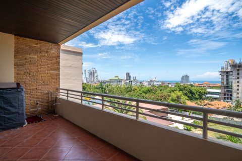 Condominio de 1 dormitorio en Bang Lamung, Tailandia № 194705 - foto 16
