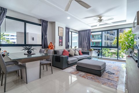 Condominio de 3 dormitorios en Bang Lamung, Tailandia № 194706 - foto 2