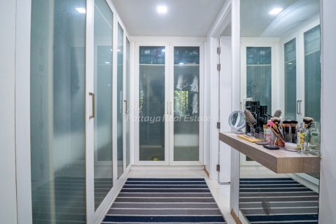 Condominio de 3 dormitorios en Bang Lamung, Tailandia № 194706 - foto 15