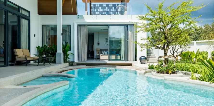 Casa de 4 dormitorios en Bang Tao, Tailandia № 153865