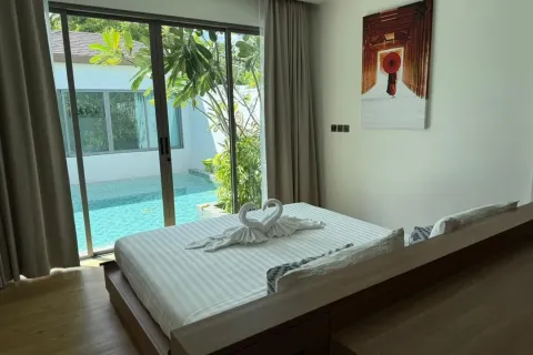 Casa de 3 dormitorios en Bang Tao, Tailandia № 153866 - foto 2