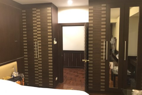 Condominio de 4 dormitorios en Bangkok, Tailandia № 143676 - foto 11