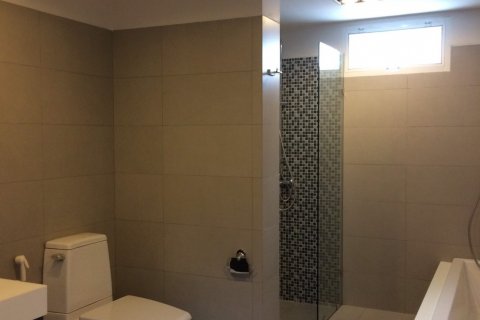 Casa de 5 dormitorios en Bangkok, Tailandia № 143680 - foto 6