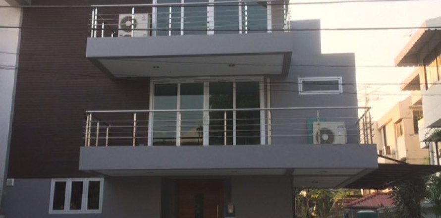 Casa de 5 dormitorios en Bangkok, Tailandia № 143680