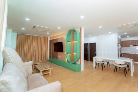 Casa de 4 dormitorios en Pattaya, Tailandia № 173004 - foto 3