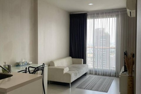 Condominio de 1 dormitorio en Khlong Toei, Bangkok, Tailandia № 173006 - foto 2