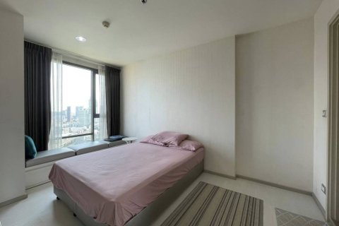 Condominio de 1 dormitorio en Khlong Toei, Bangkok, Tailandia № 173006 - foto 9