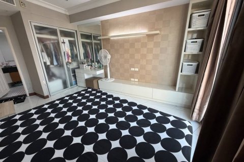 Condominio de 2 dormitorios en Bang Kho Laem, Bangkok, Tailandia № 173010 - foto 7