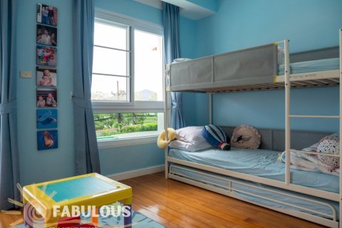 Chalet de 3 dormitorios en Bang Tao, Tailandia № 179444 - foto 9