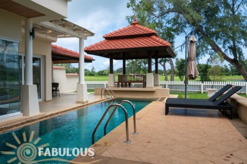 Chalet de 3 dormitorios en Bang Tao, Tailandia № 179444 - foto 16