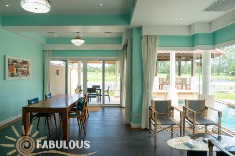 Chalet de 3 dormitorios en Bang Tao, Tailandia № 179444 - foto 7