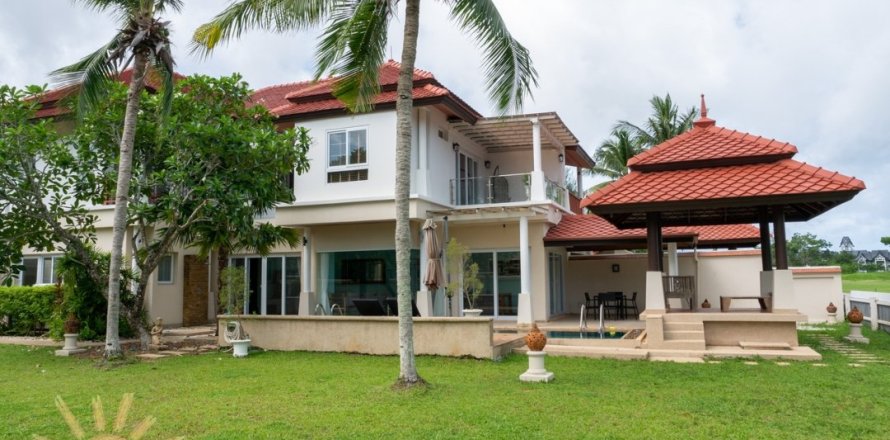 Chalet de 3 dormitorios en Bang Tao, Tailandia № 179444