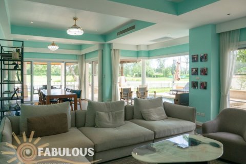 Chalet de 3 dormitorios en Bang Tao, Tailandia № 179444 - foto 15