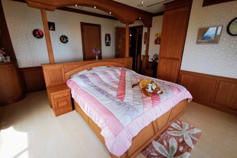 Condominio de 2 dormitorios en Pattaya, Tailandia № 8534 - foto 24