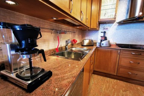 Condominio de 2 dormitorios en Pattaya, Tailandia № 8534 - foto 18