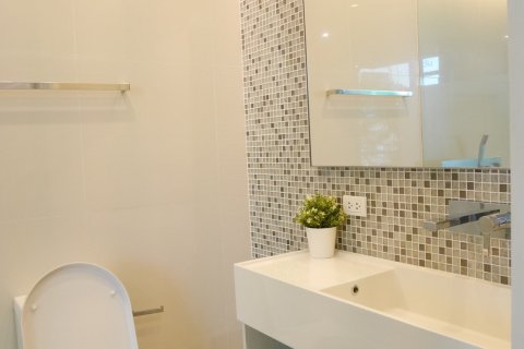 Condominio de 1 dormitorio en Bangkok, Tailandia № 66361 - foto 9