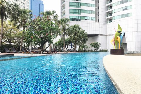 Condominio de 3 dormitorios en Bangkok, Tailandia № 66360 - foto 16