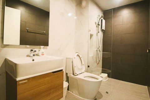 Apartamento de 3 dormitorios en Bangkok, Tailandia № 181204 - foto 14