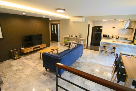 Apartamento de 3 dormitorios en Bangkok, Tailandia № 181204 - foto 3