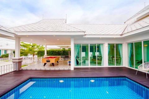 Chalet de 3 dormitorios en Hua Hin, Tailandia № 135262 - foto 6