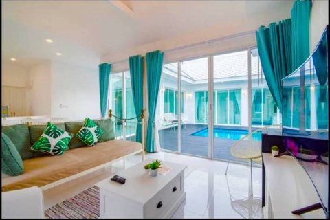 Chalet de 3 dormitorios en Hua Hin, Tailandia № 135262 - foto 8