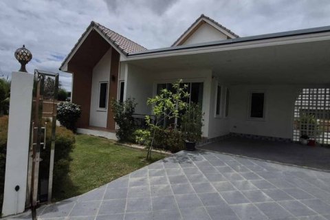 Casa de 3 dormitorios en Hua Hin, Tailandia № 135260 - foto 2