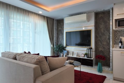 Apartamento de 3 habitaciones en Pattaya, Tailandia № 210242 - foto 3